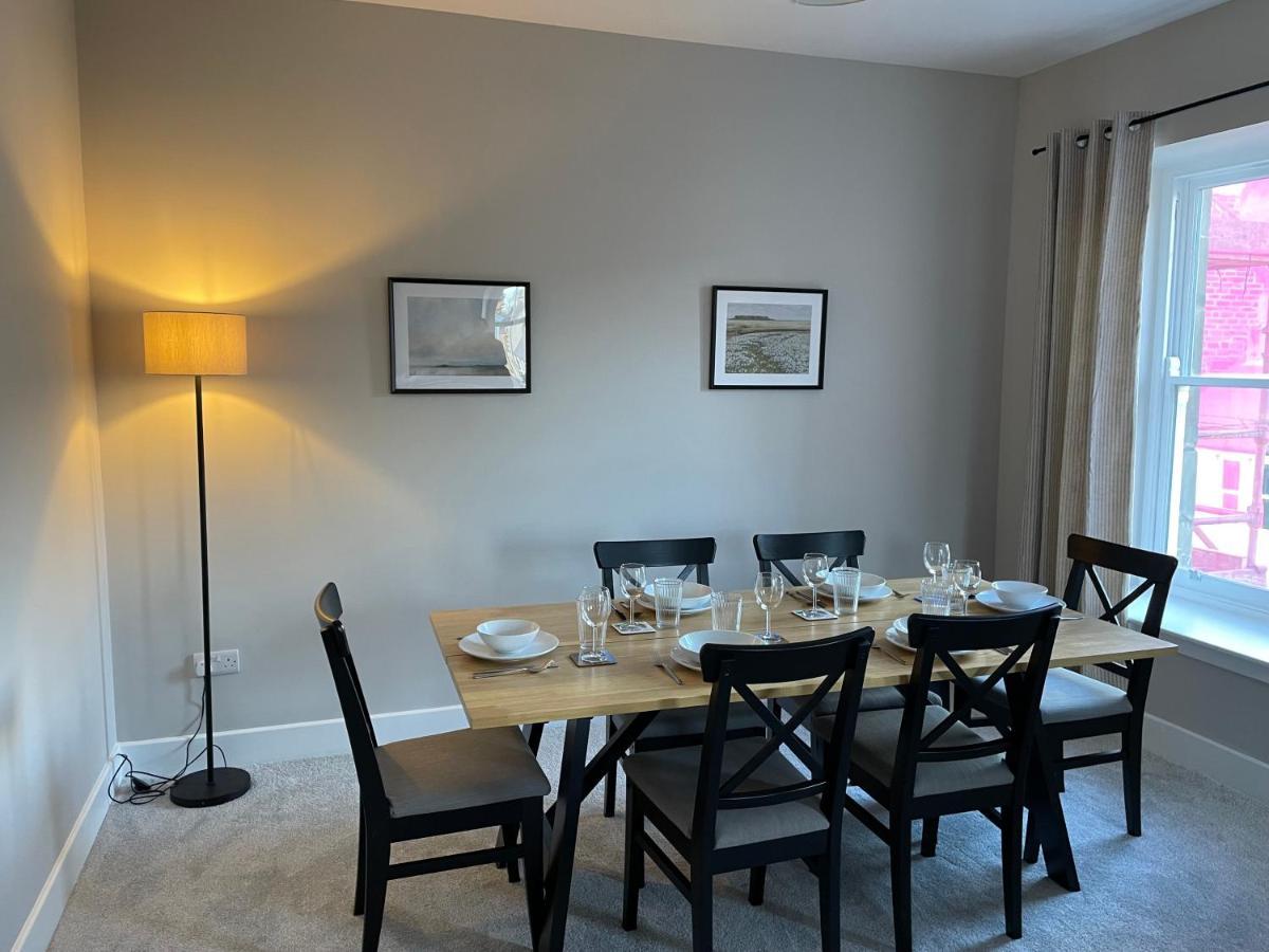 Stunning Apartment In カランダー エクステリア 写真